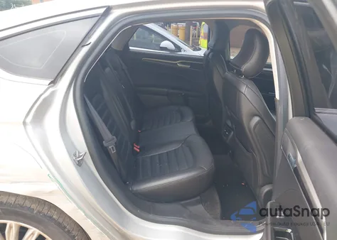 2016 Ford Fusion Energi Se Luxury z USA, uszkodzony, nr VIN 3FA6P0PU9GR393804